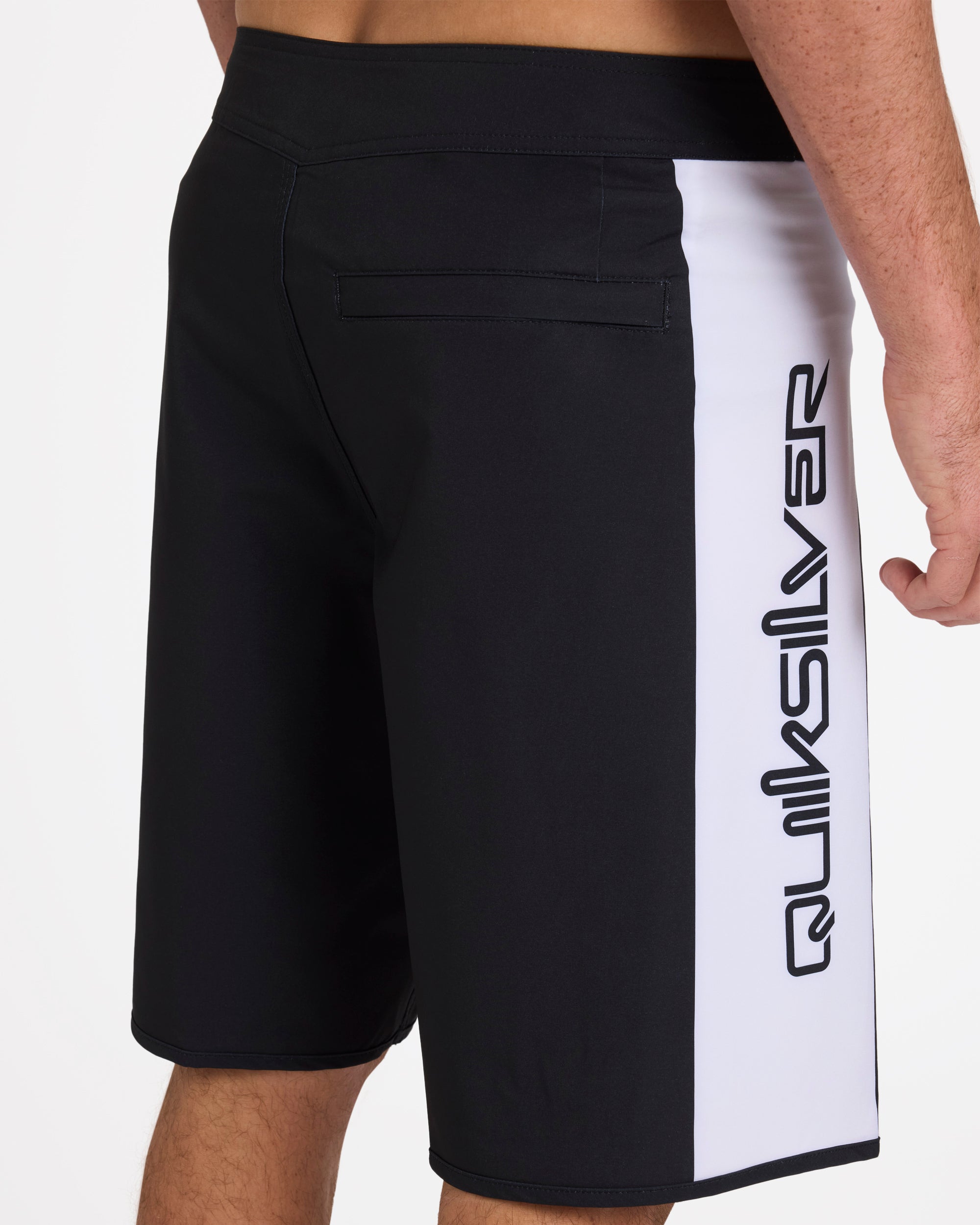 eqybs04893_quiksilver_kvj0_dtl1