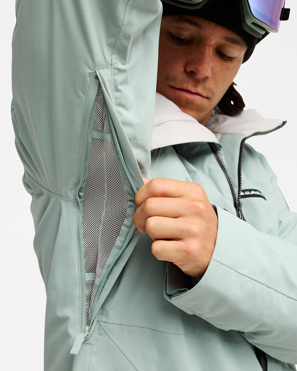 eqytj03568_quiksilver_ghg0_dtl2