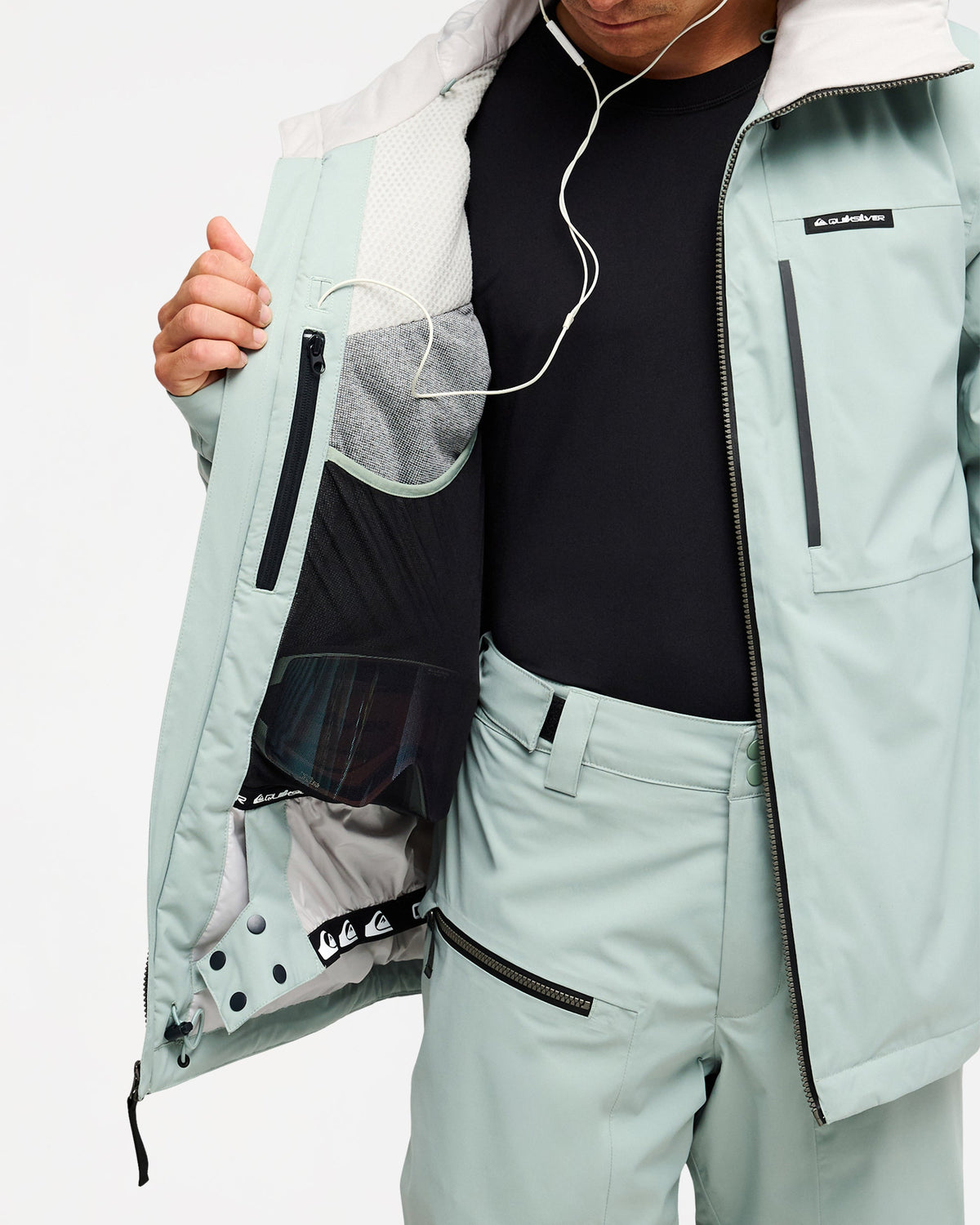 eqytj03568_quiksilver_ghg0_dtl3