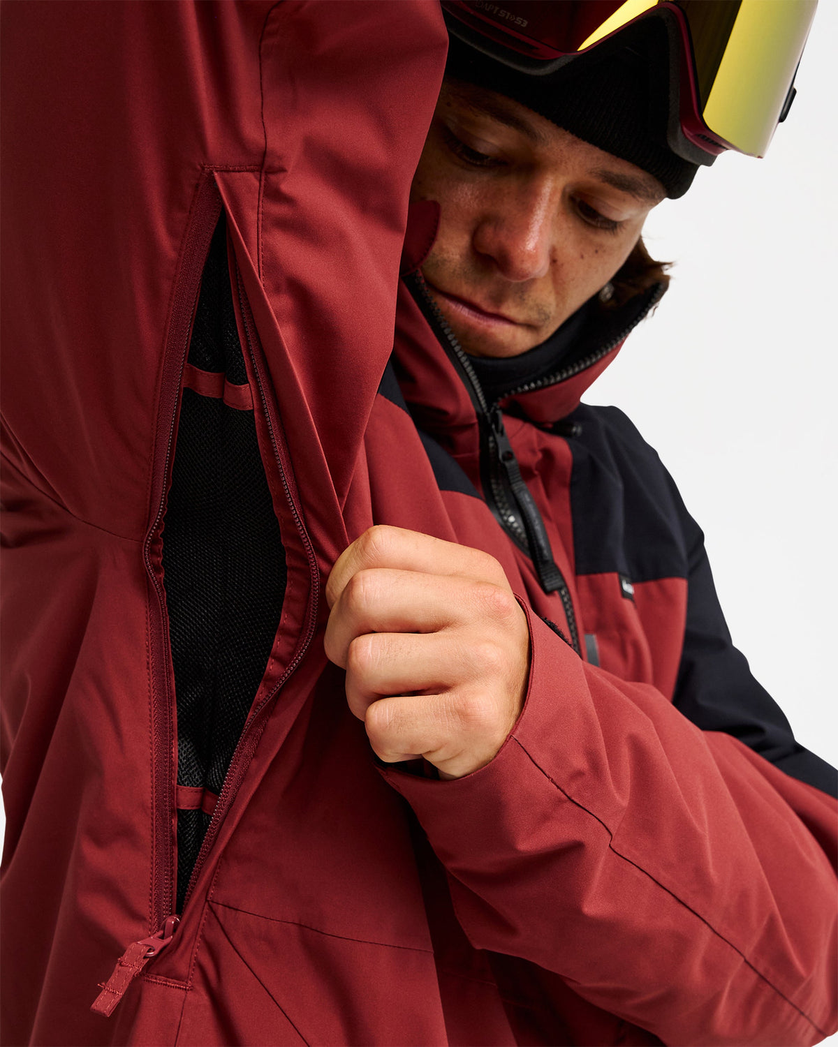 eqytj03568_quiksilver_rre0_dtl3
