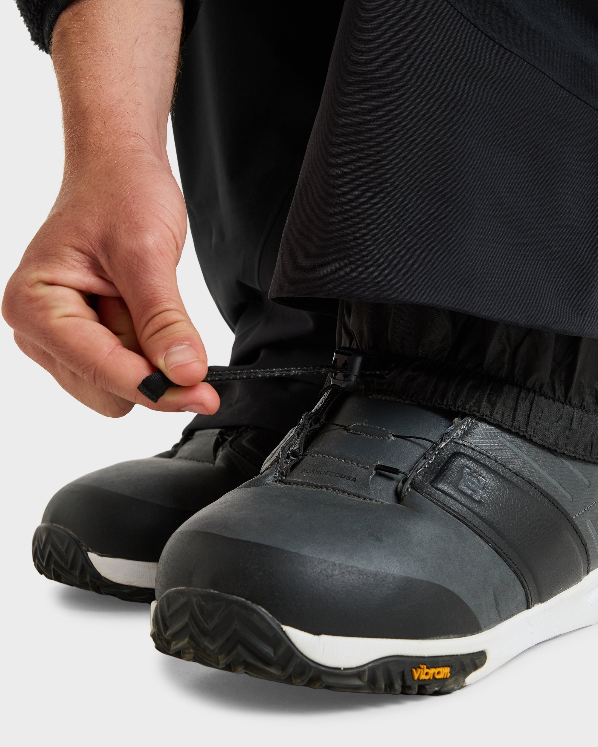 Mens Highline Pro 3L Gore-Tex Bib Snow Pants