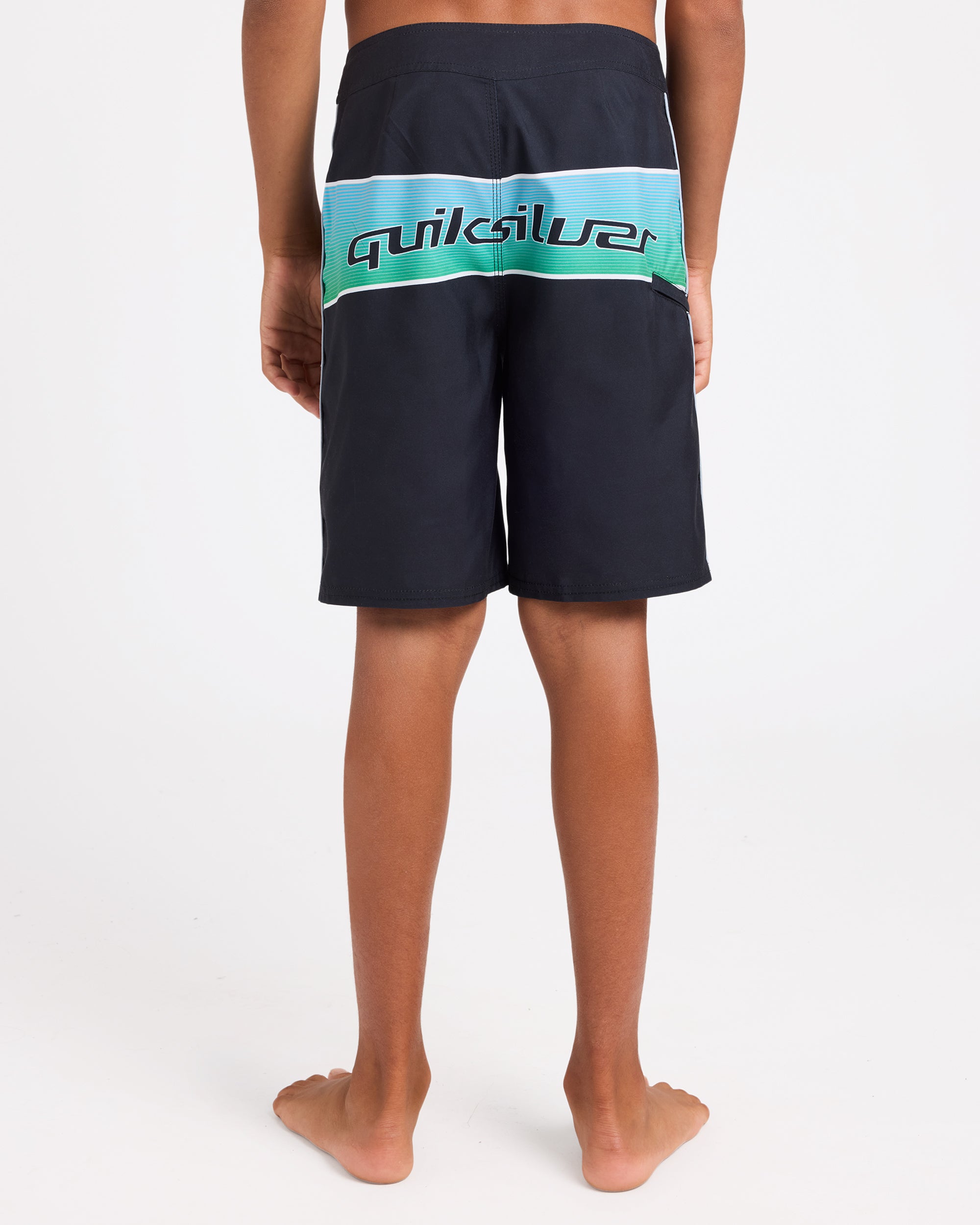 uqbbs03028_quiksilver_kvj0_bck1