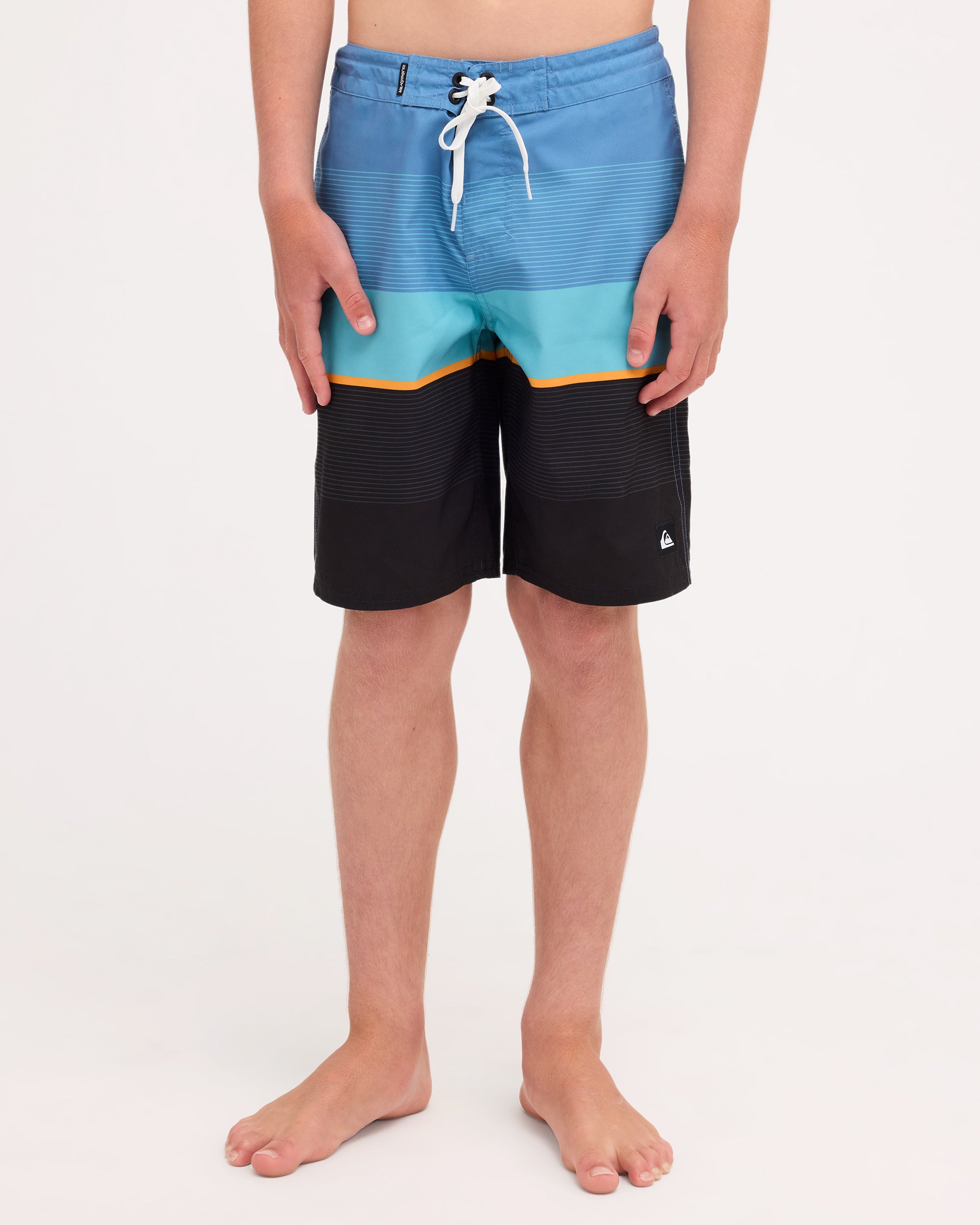 uqbbs03030_quiksilver_blm9_frt1