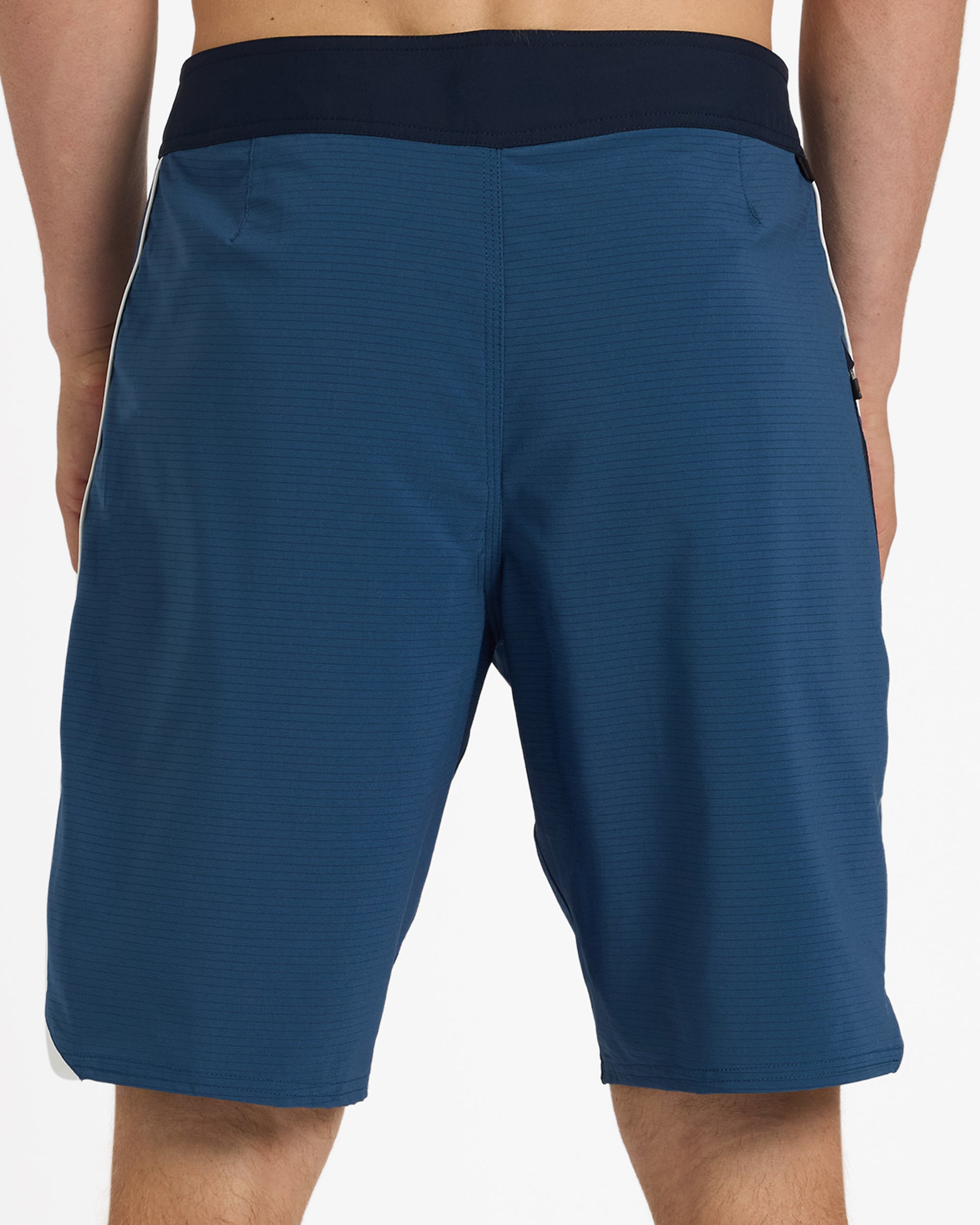 uqybs03152_quiksilver_brq0_bck6