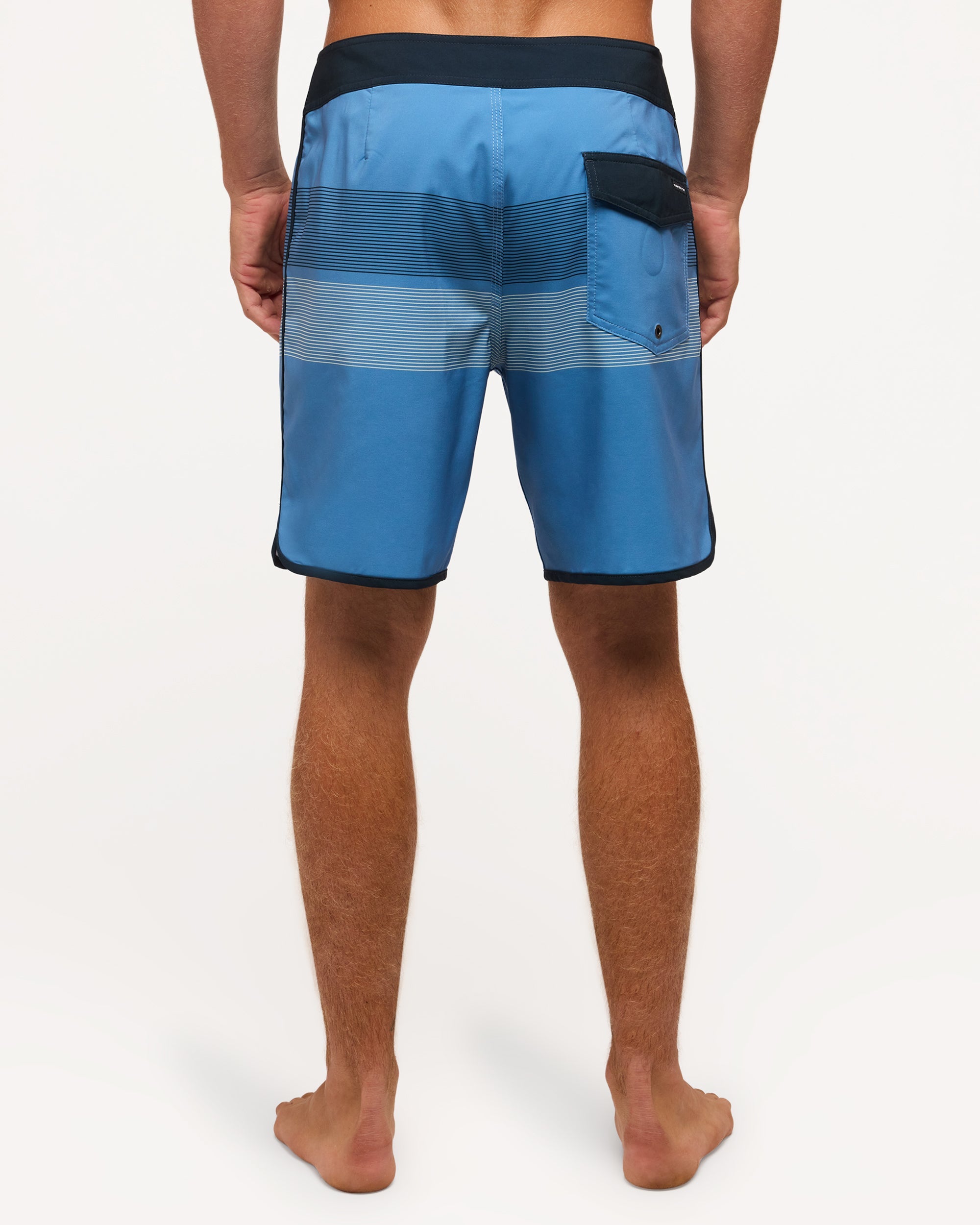 uqybs03161_quiksilver_blm9_bck1