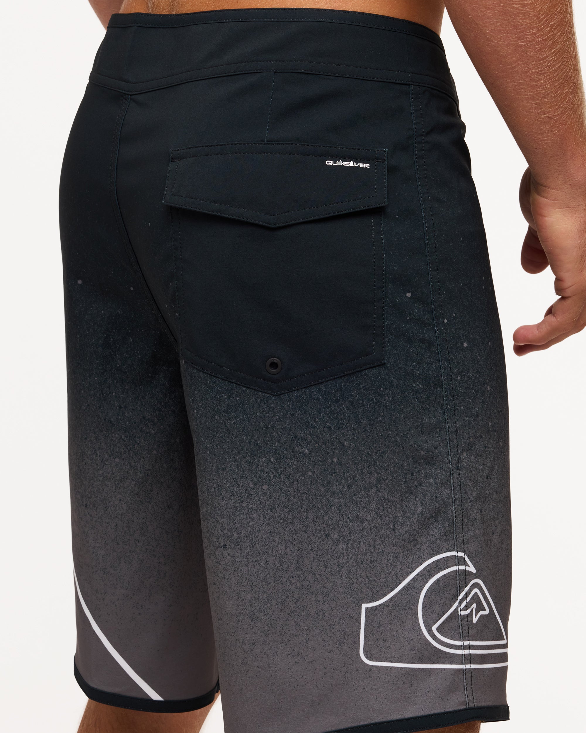 uqybs03164_quiksilver_bv_dtl1