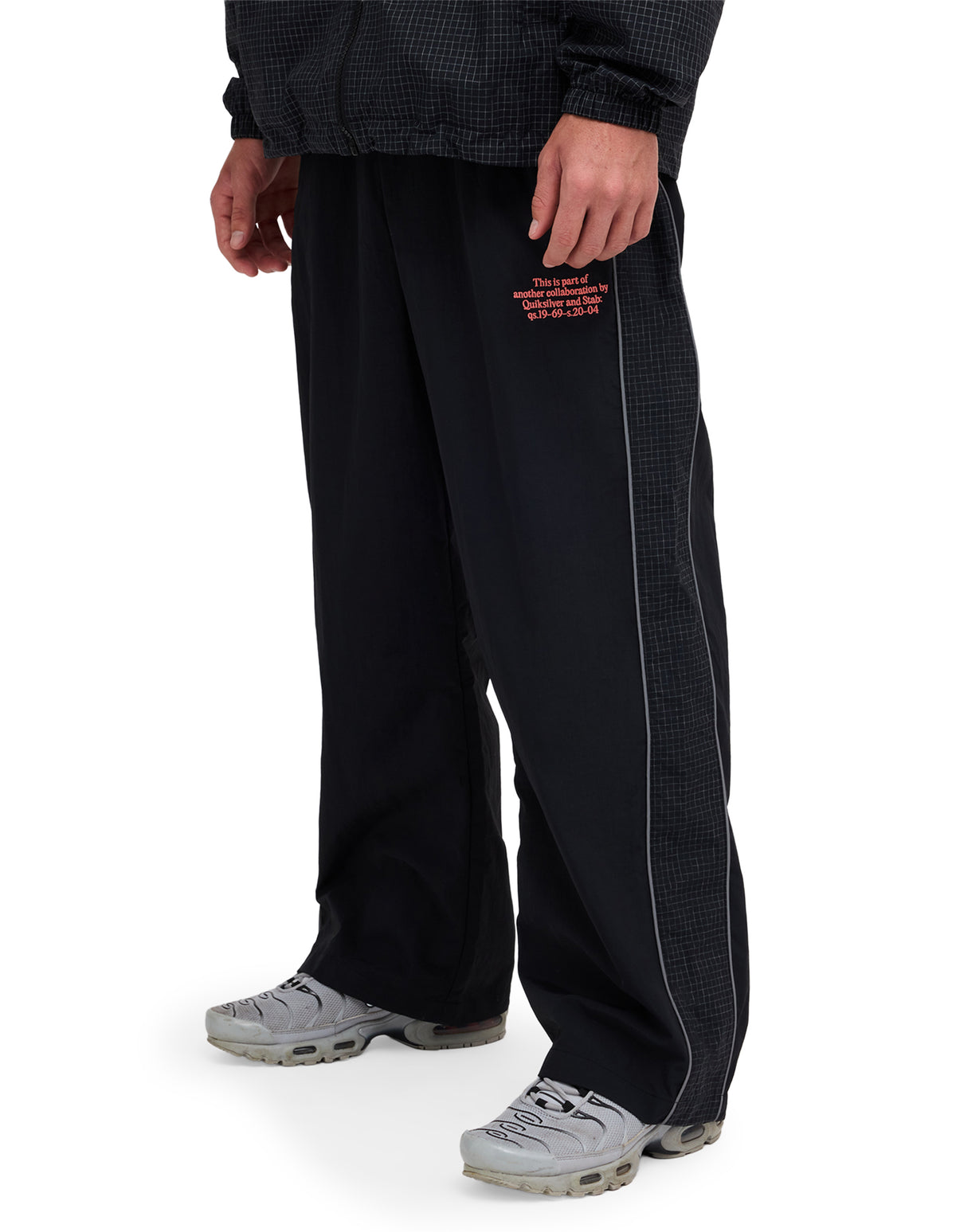 uqyfb03022_quiksilver_blk_sd1