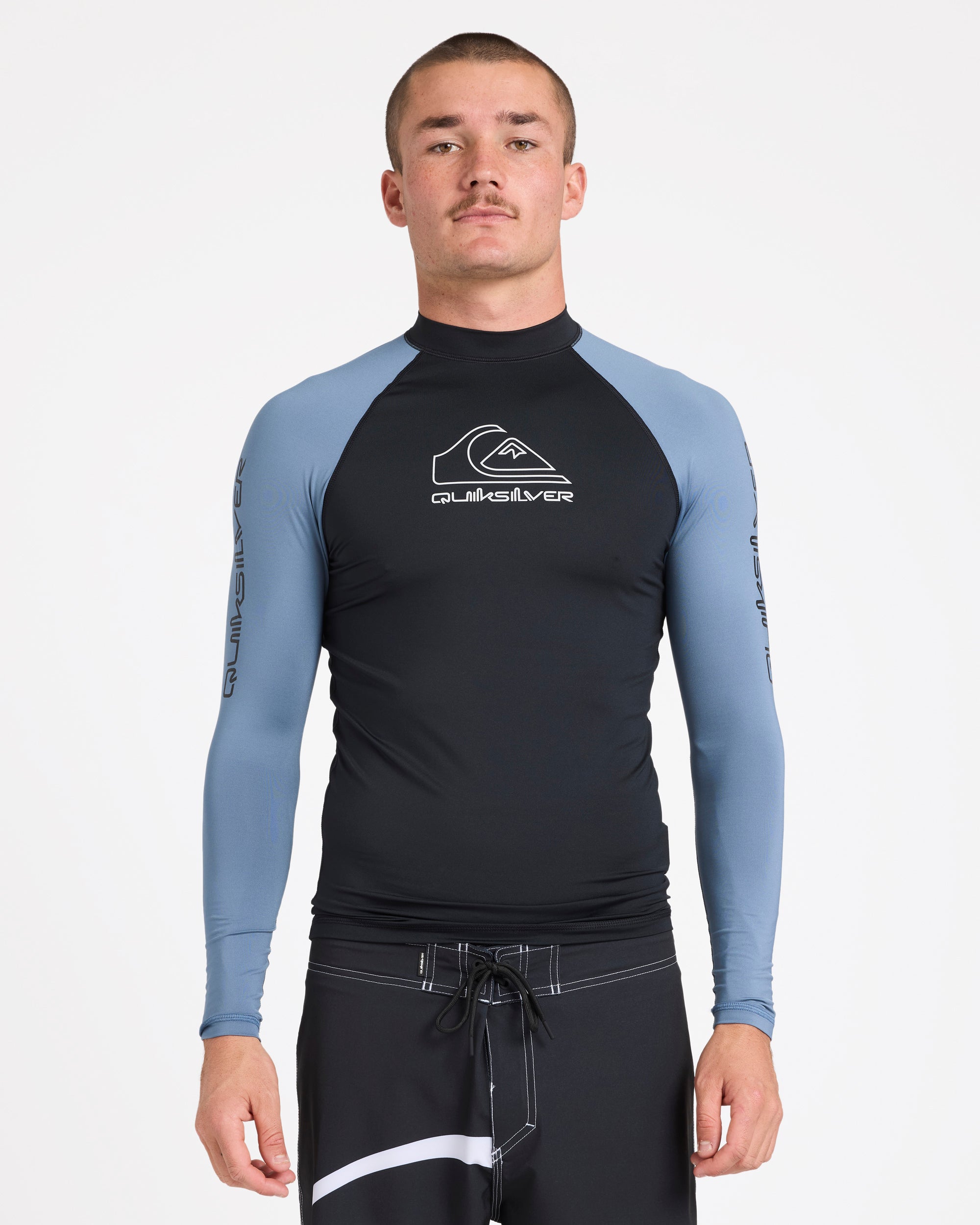 uqywr03168_quiksilver_bnd0_frt1