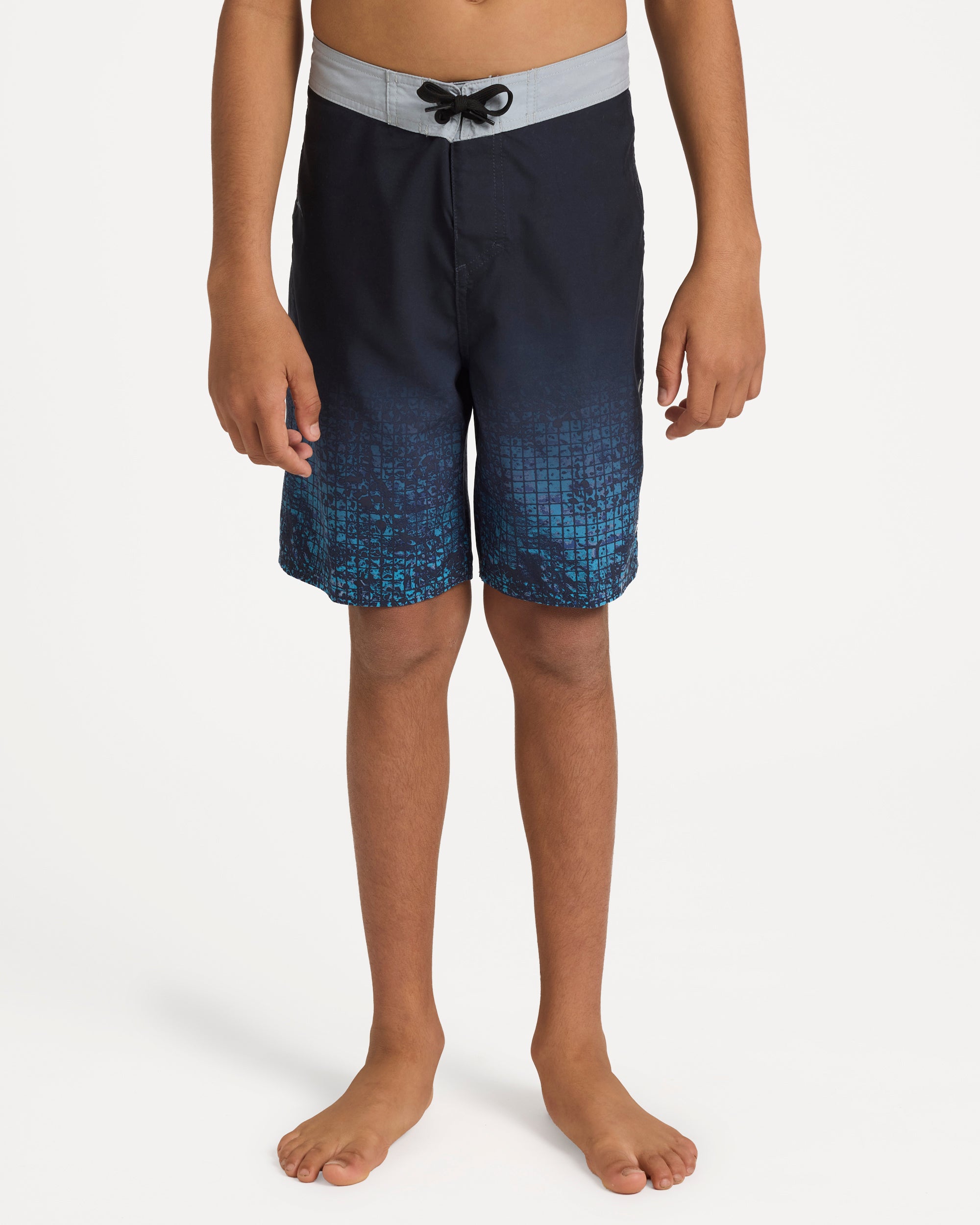 eqbbs03722_quiksilver_ksh8_frt1
