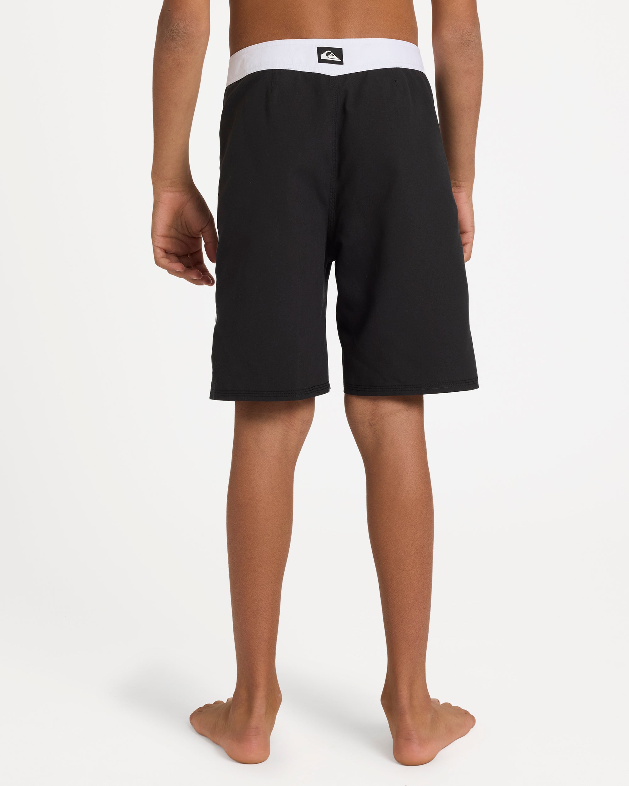 uqbbs03021_quiksilver_kvj0_bck1