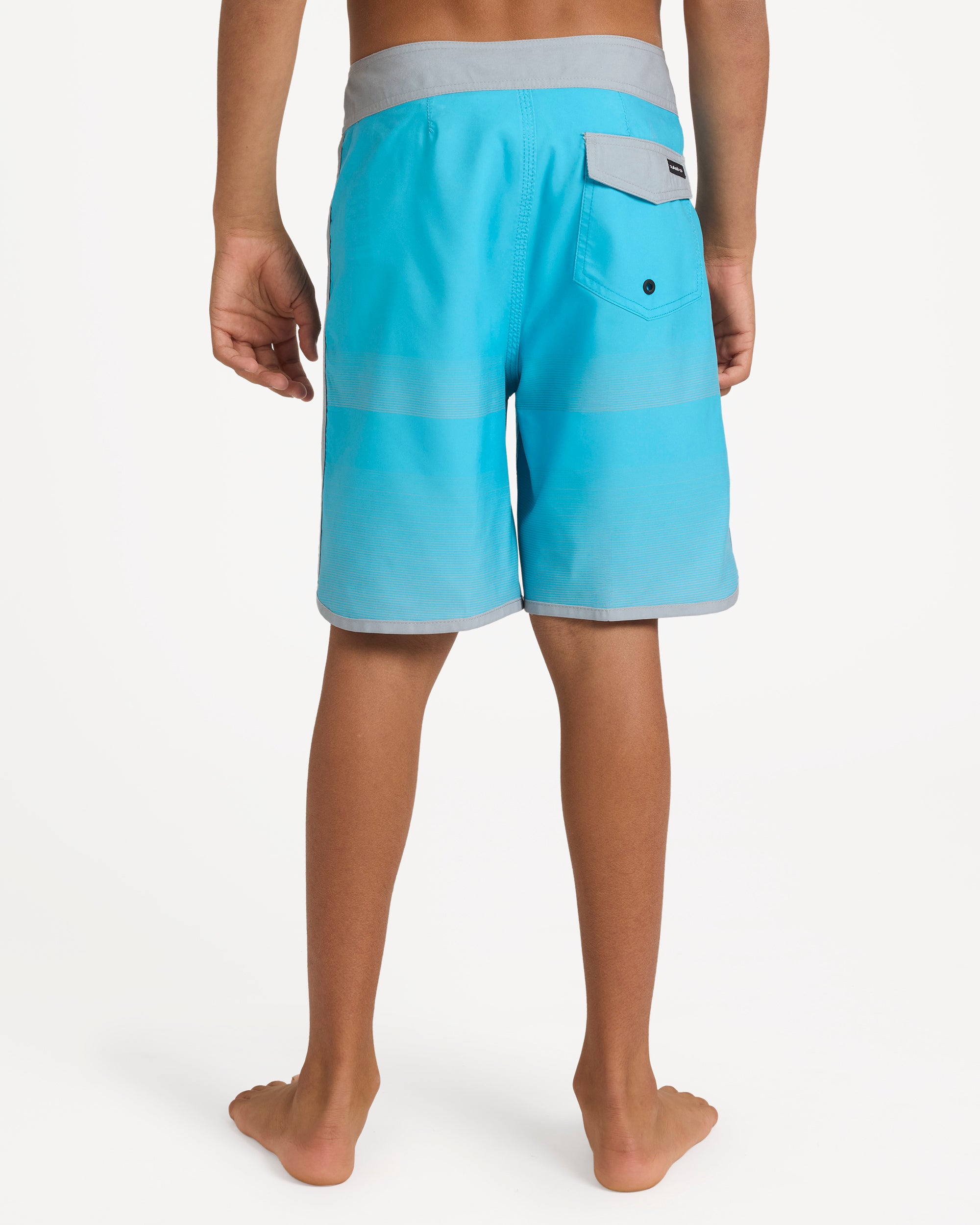 uqbbs03023_quiksilver_bkm0_bck1