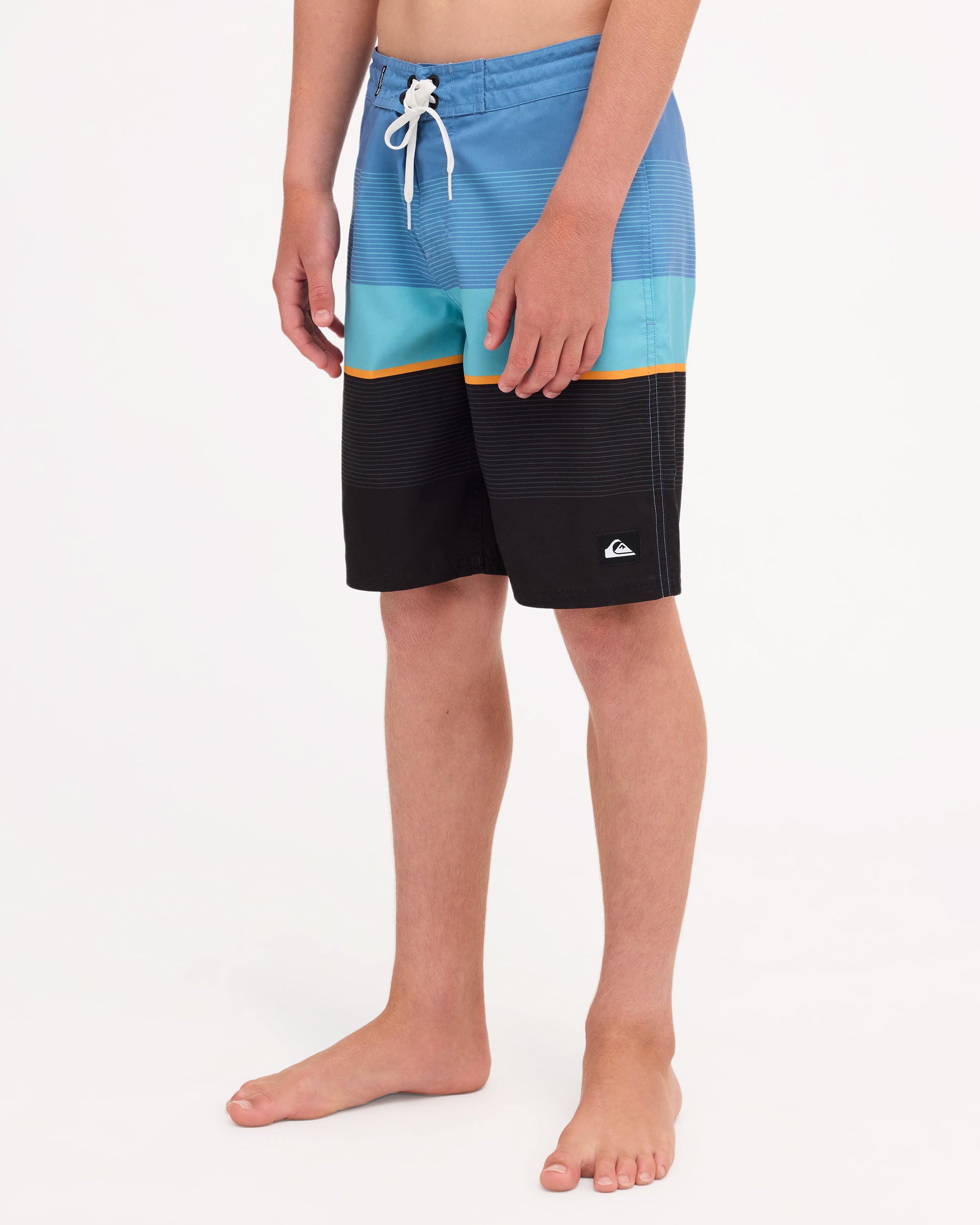 uqbbs03030_quiksilver_blm9_sd1