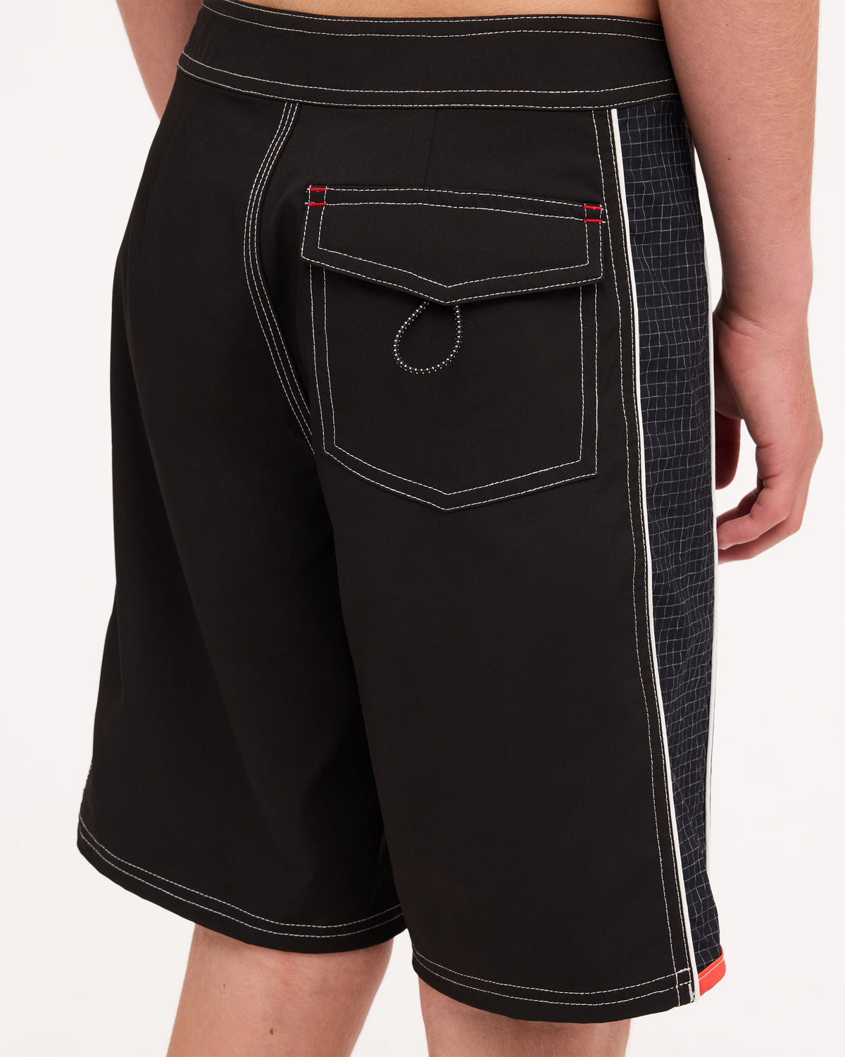 uqbbs03046_quiksilver_blk_dtl1
