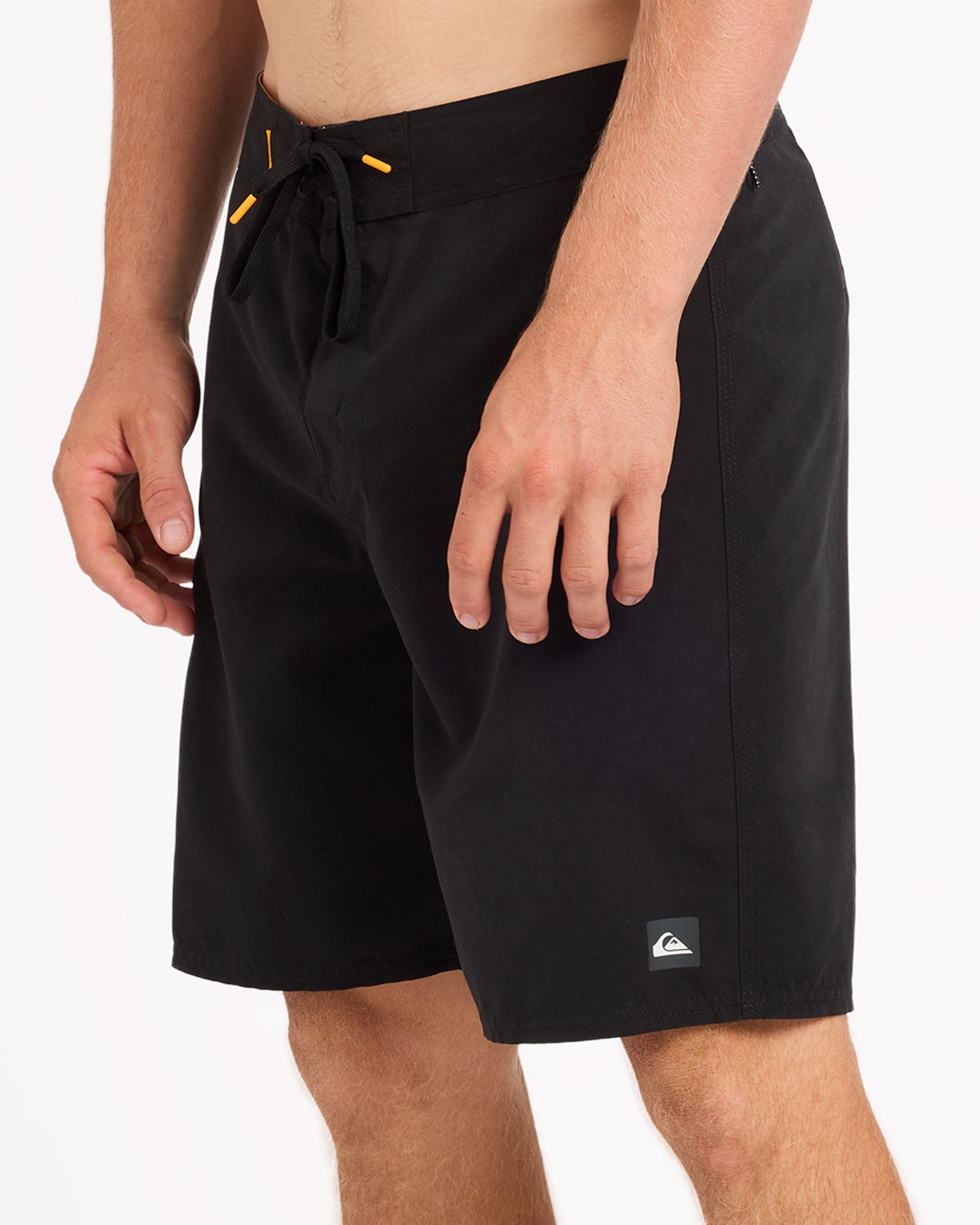 uqmbs03010_quiksilver_kvj0_sd6
