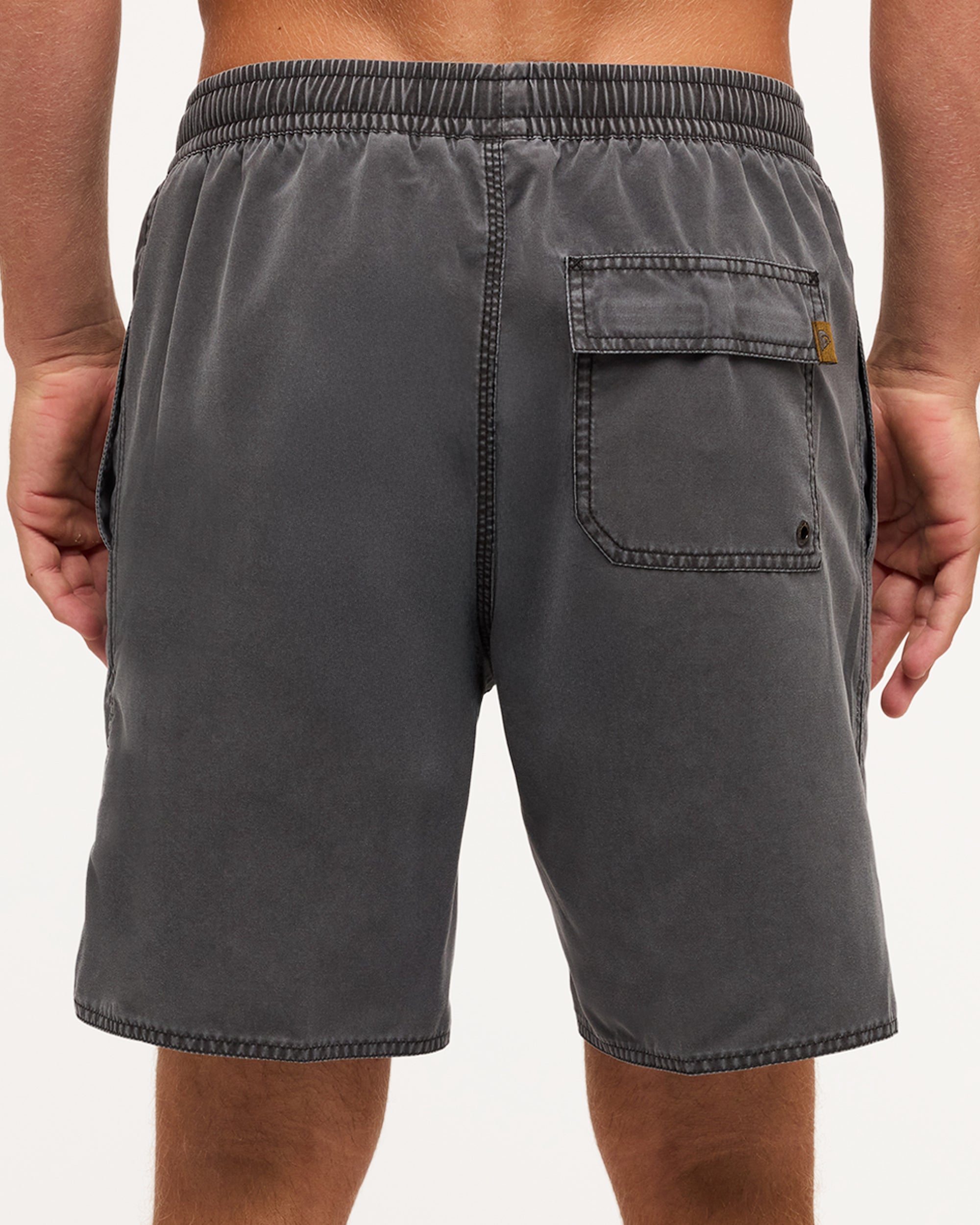 uqmjv03011_quiksilver_kvj0_bck6