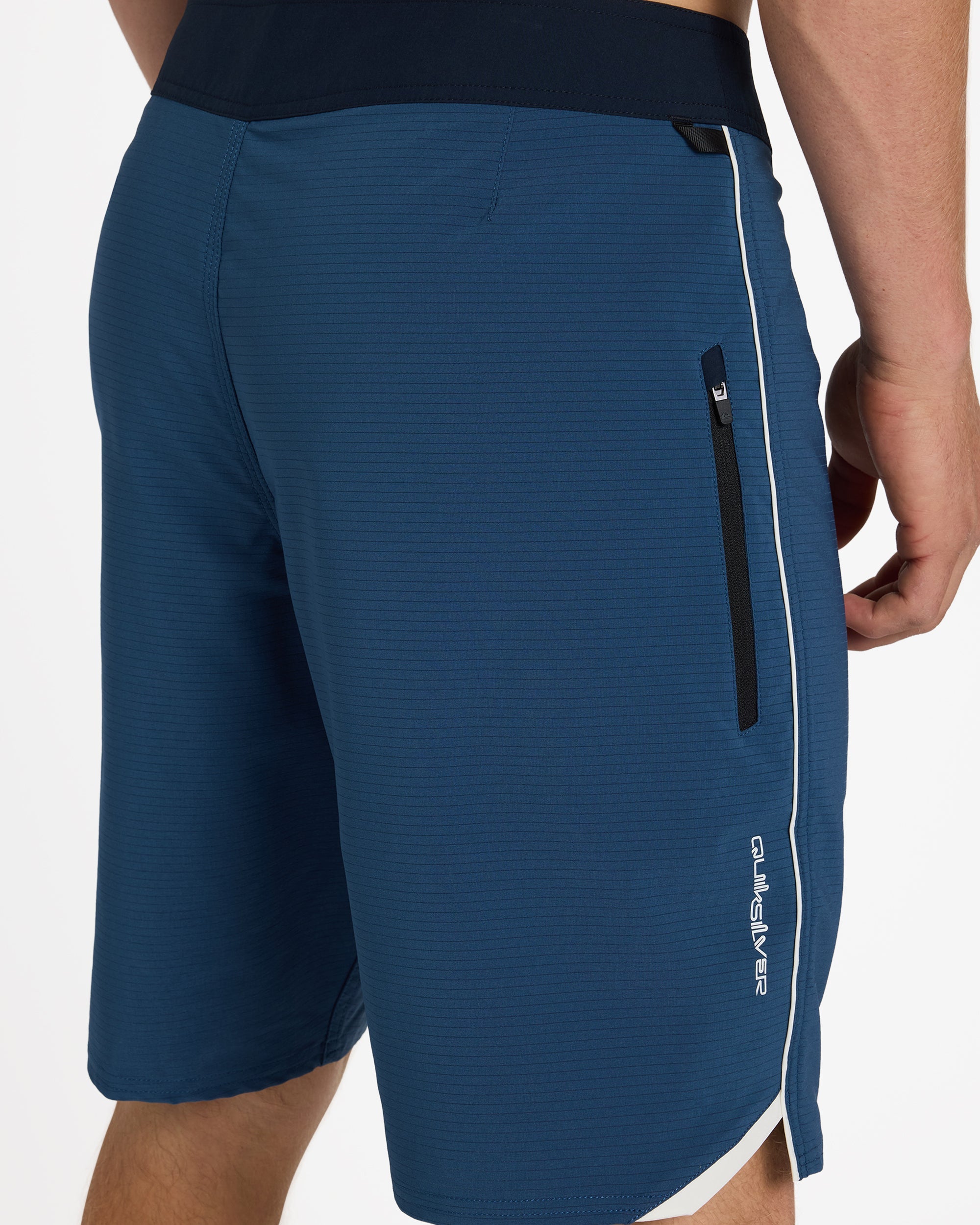 uqybs03152_quiksilver_brq0_dtl1