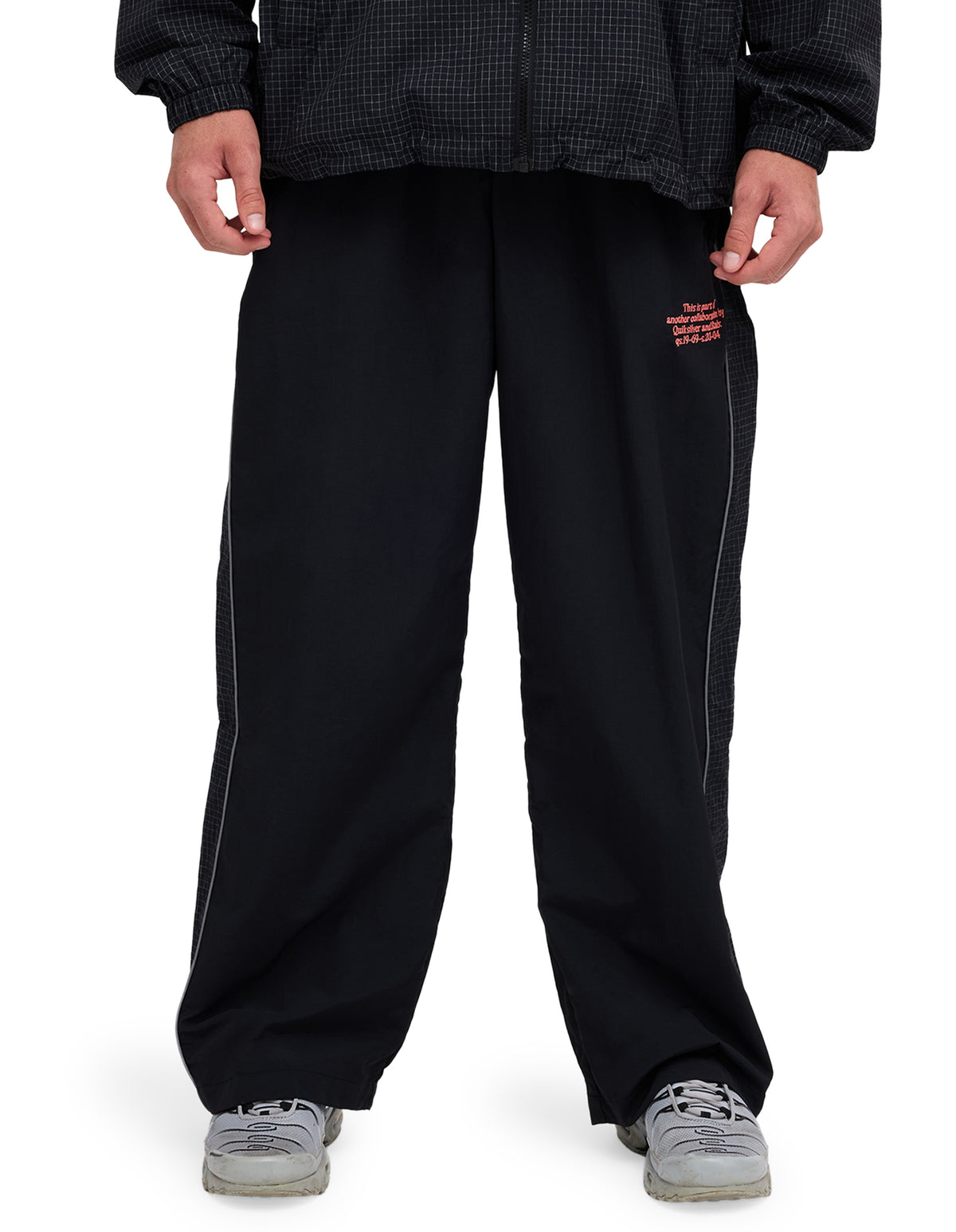 uqyfb03022_quiksilver_blk_frt1