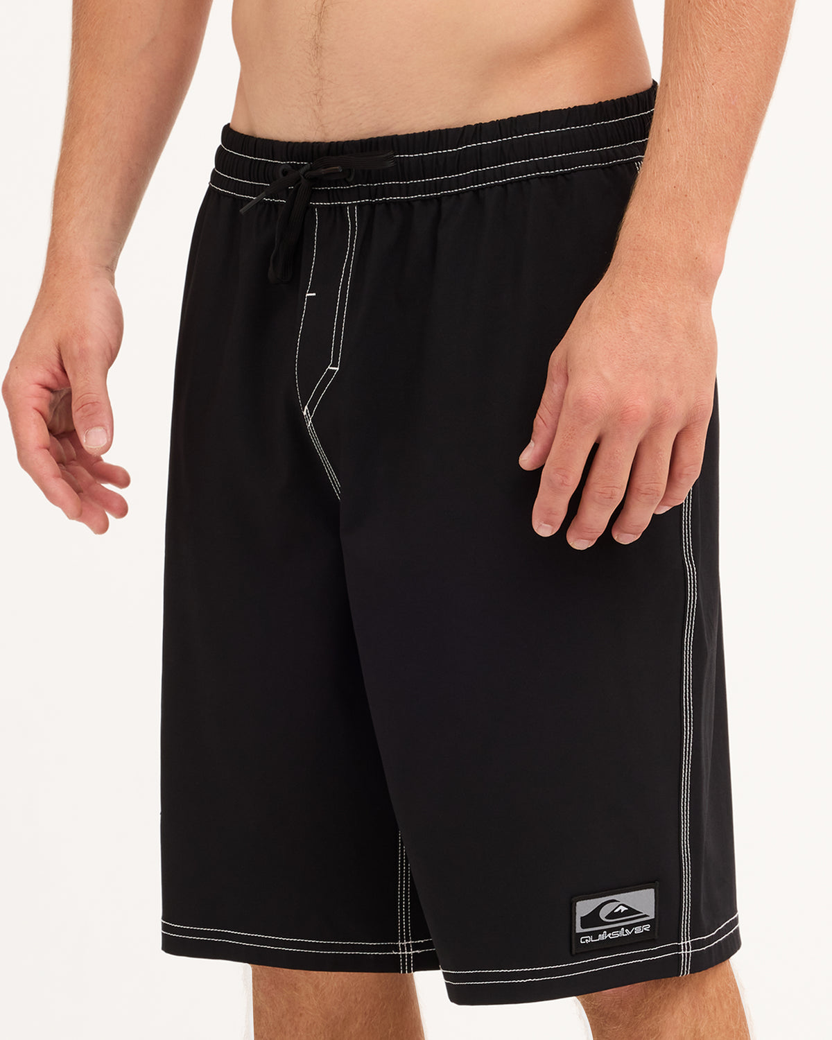 uqyjv03040_quiksilver_blk_sd6