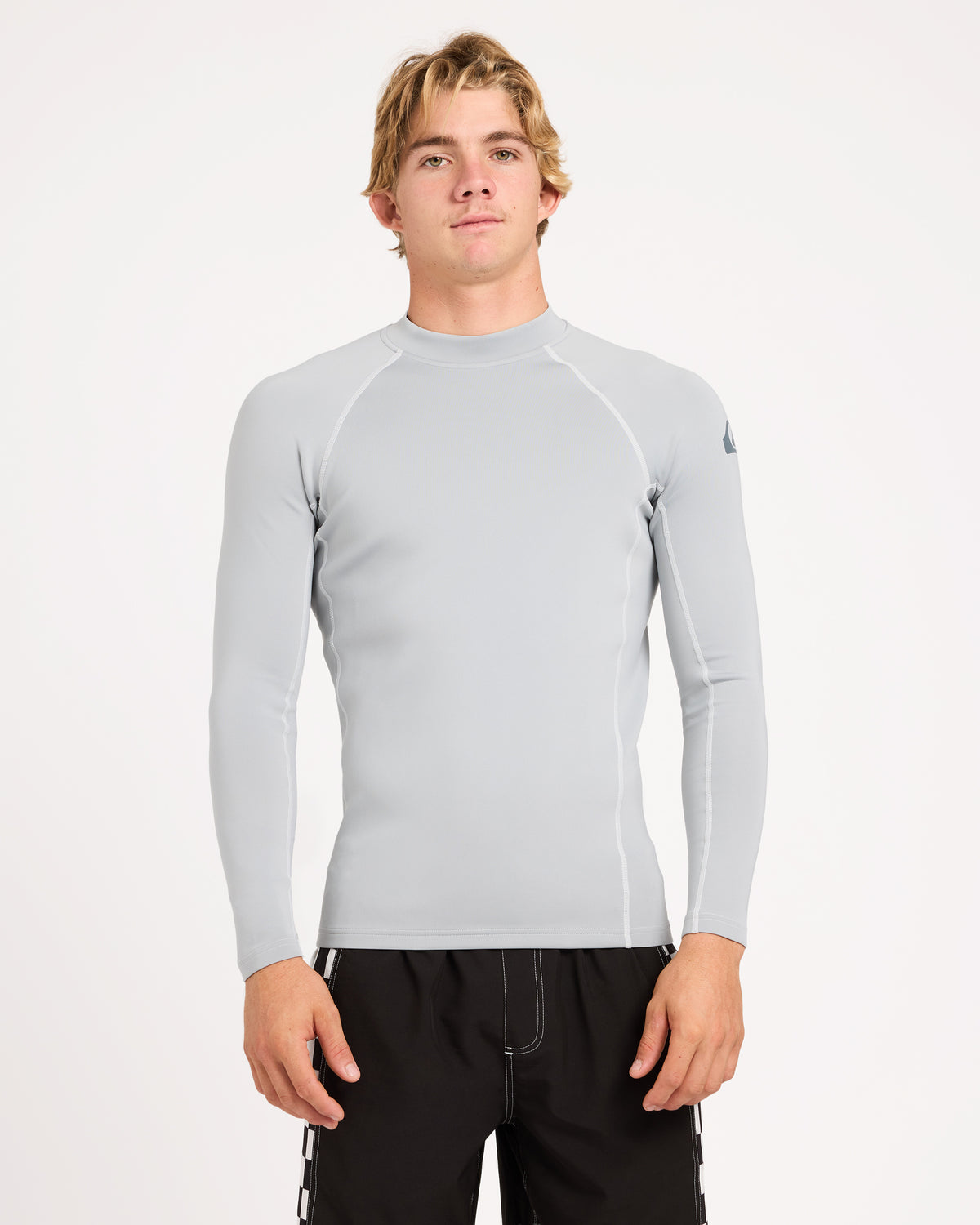 uqywr03171_quiksilver_sje0_frt1