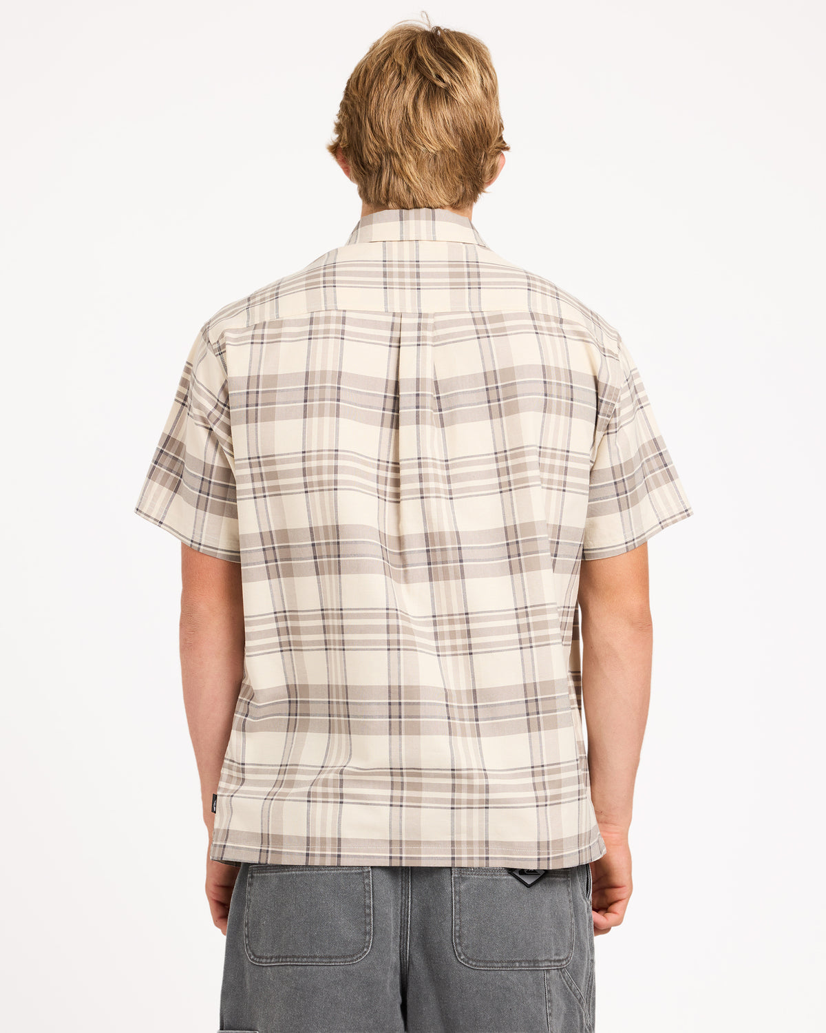 uqywt03113_quiksilver_tky0_bck1