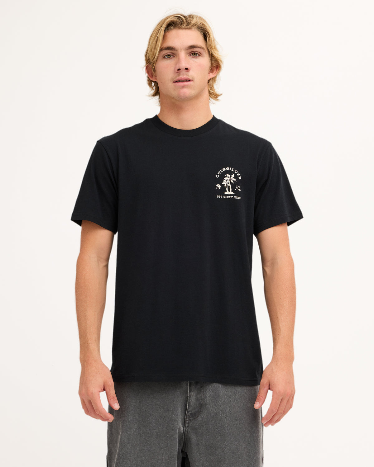 uqyzt06100_quiksilver_blk_frt1